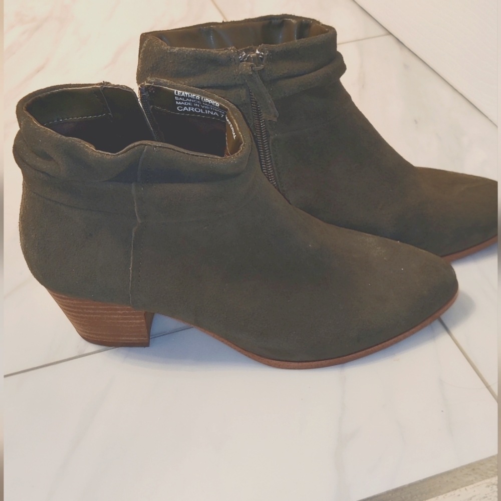 Women's ankle dark green boots